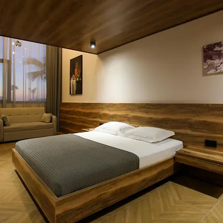 Belvedere & 4* Vlorë