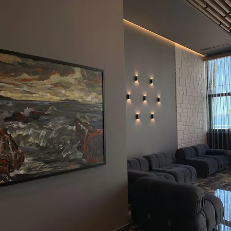 Belvedere & 4* Vlorë