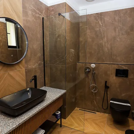 Belvedere & 4* Vlorë