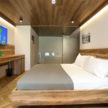Belvedere & 4* Vlore