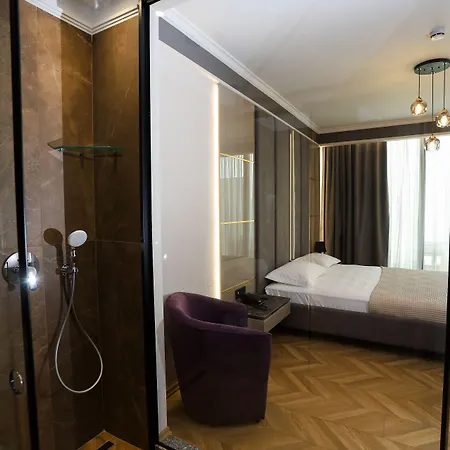 Belvedere & Szálloda Vlora